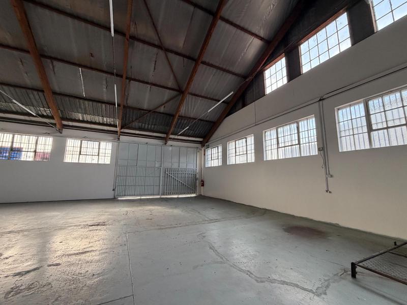 To Let Commercial Property for Rent in North End Eastern Cape